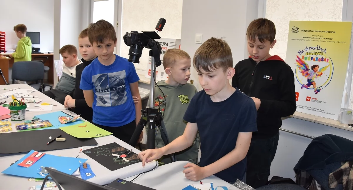 Młodzi twórcy w Dęblinie poznawali tajniki filmu. Powstały pierwsze animacje