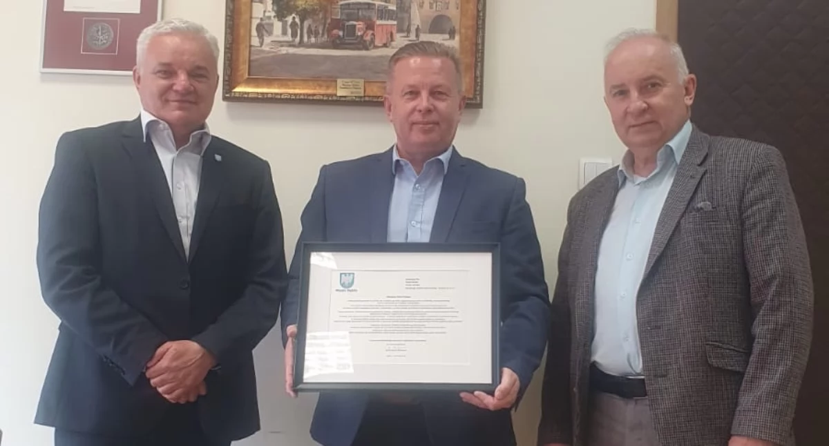 Dęblin żegna puławskie autobusy. Burmistrz spotkał się z władzami Puław