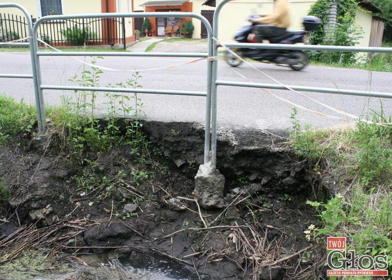 Mostek grozi zawaleniem