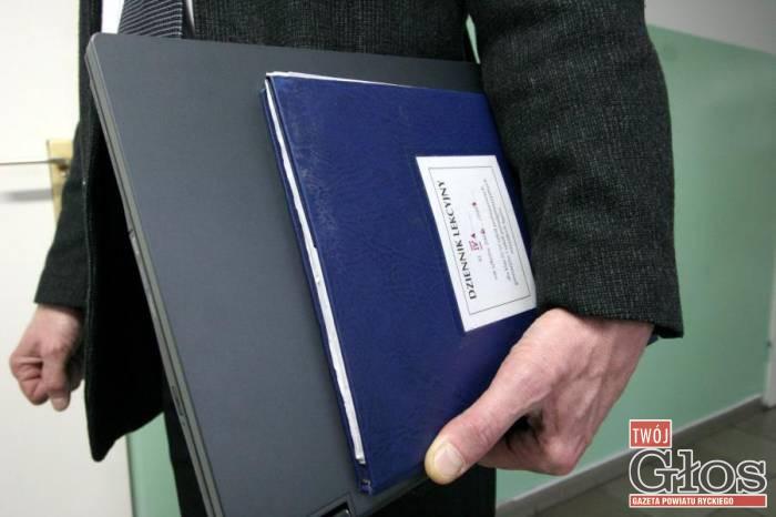 Samorządy zaoszczędziły na wyrównaniach dla nauczycieli