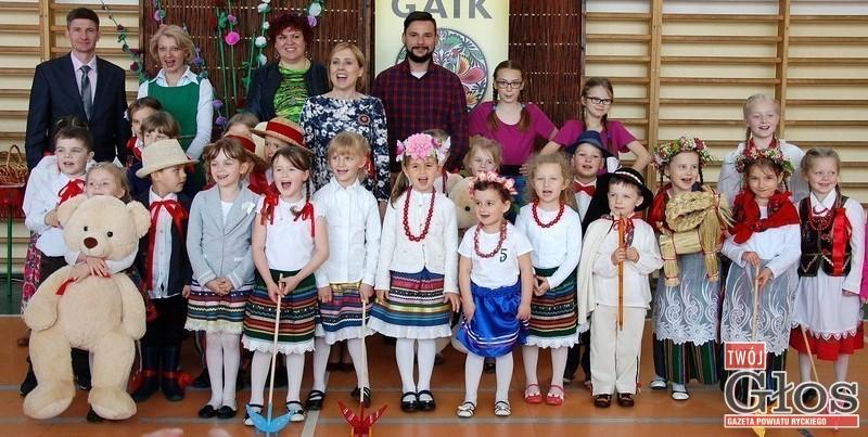 Przedszkolaki na ludowo