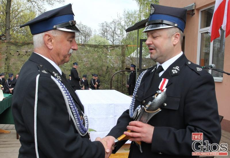 OSP w Zalesiu ma 90 lat i własny sztandar