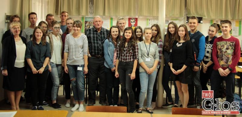 Profesor fizyki uczył ich tajników fotografii