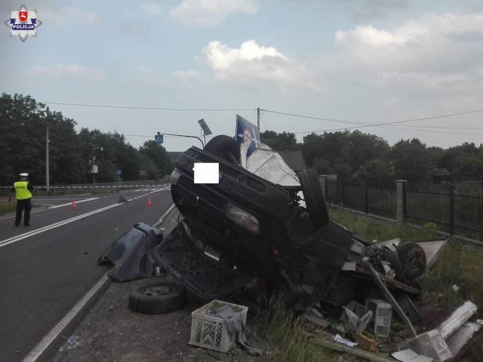 Czołowe zderzenie. Jedna ofiara śmiertelna