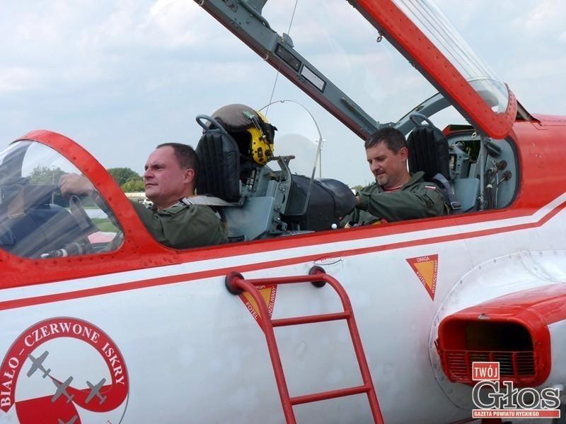 Mjr pil. Mariusz Szymla odszedł do cywila