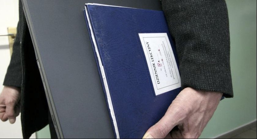 Maturzyści sklasyfikowani. 400 skończyło szkołę