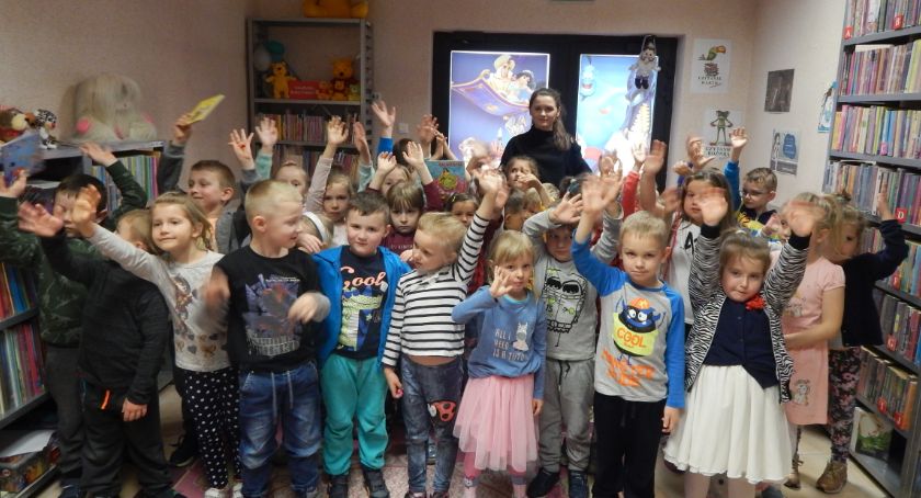 Misie i Krasnoludki w bibliotece 
