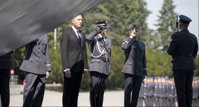 80 lat temu najstarszy rocznik podchorążych zasilił pułki lotnicze