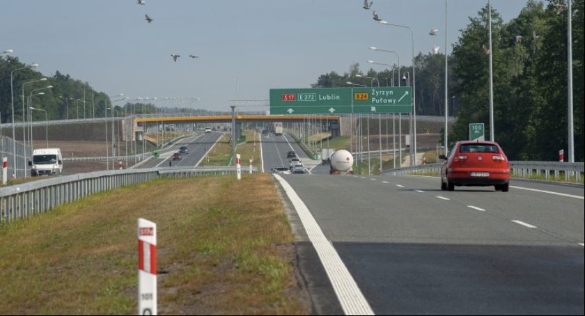 Pierwszy odcinek betonowej ekspresówki oddany do użytku. Wkrótce kolejne dwa