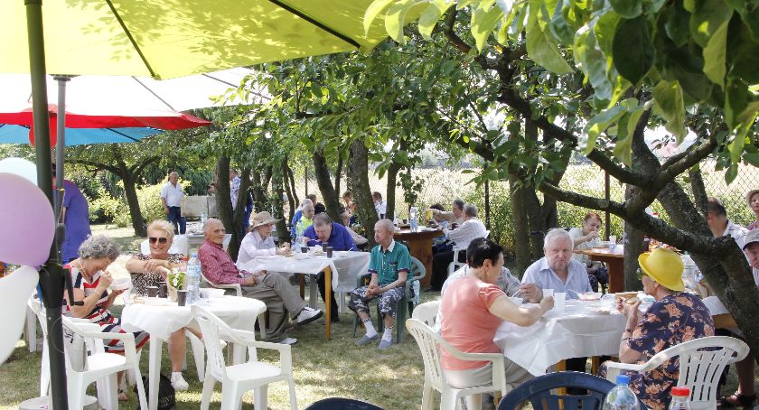 Piknik w przyjacielskiej atmosferze