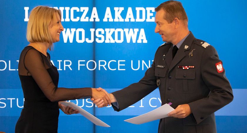 Szkoła Orląt i IPN wydadzą album