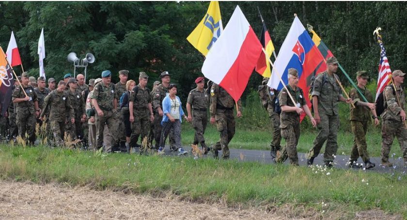 Na Jasną Górę wyruszyli także żołnierze