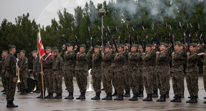 Obchody Święta Wojska Polskiego w Garnizonie Dęblin 