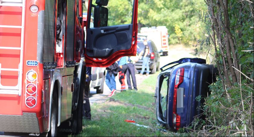 Kolejny wypadek w Nowym Zadybiu. Auto dachowało