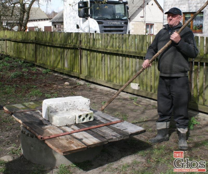 56-letni Bogdan Z. utopił się w przydomowej studni w Bramce (gm. Kłoczew)