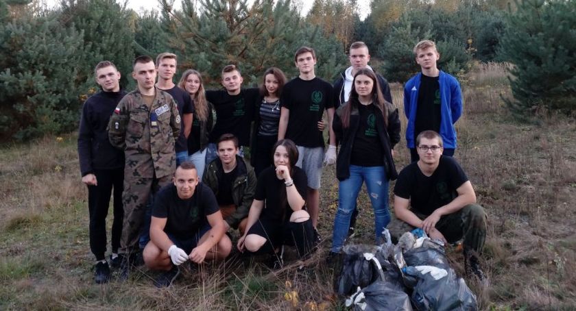 Weronika Iwanek z ZS w Sobieszynie wie jak dbać o środowisko 