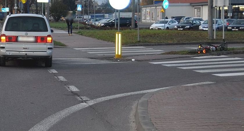 Potrącona 76-letnia rowerzystka w szpitalu