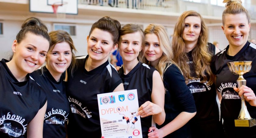 Dziewiętnaście drużyn na 19-lecie Amatorskiej Ligi Siatkówki w Rykach