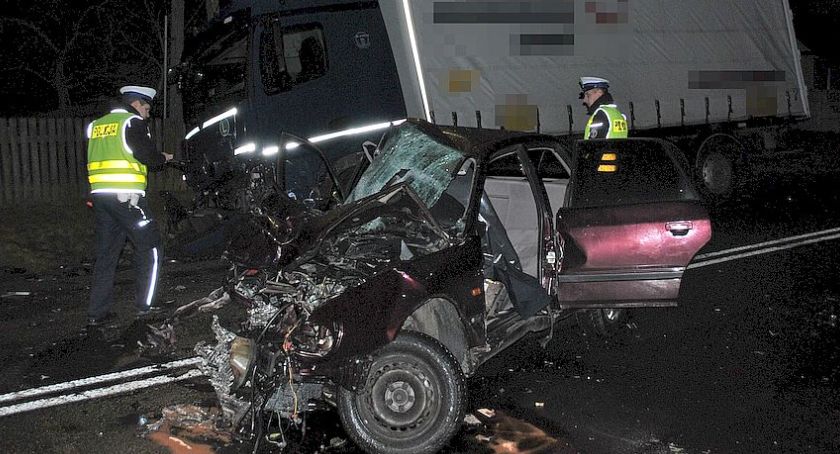 19-latek zginął w zderzeniu z ciężarówką