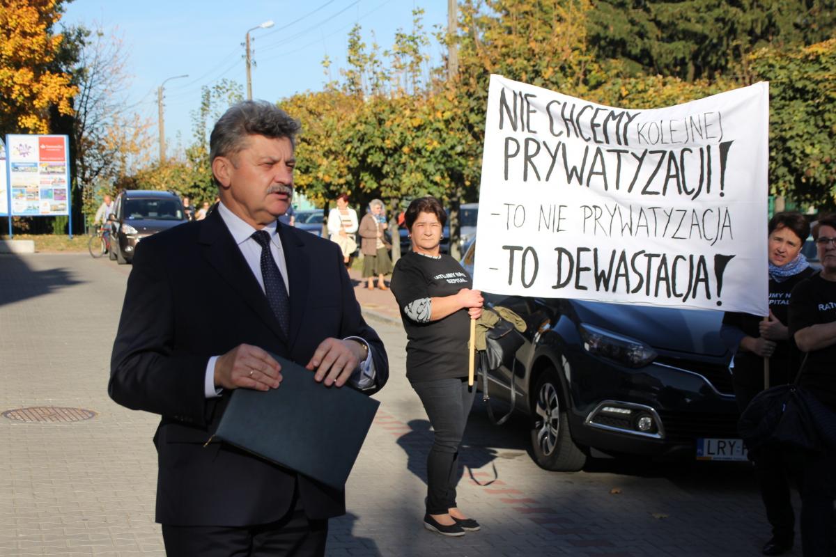 Starosta za burtą powiatu. Tyle głosów zabrakło
