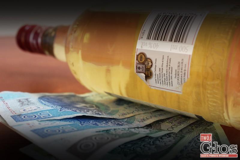 Alkohol w modzie. Na trunki wydajemy coraz więcej
