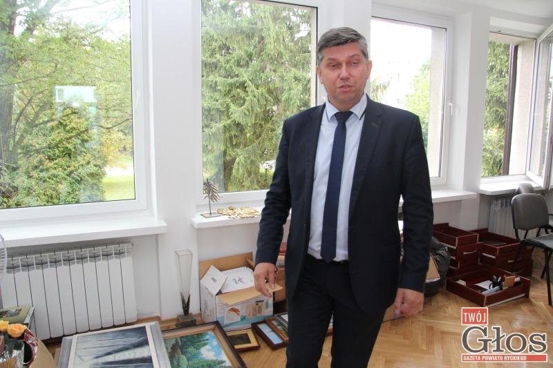 Burmistrz przeprowadził się piętro niżej