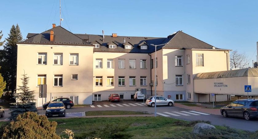 Uwaga pacjenci Szpitala Powiatowego w Rykach. Jest oddzielne wejście dla osób z objawami zakażenia górnych dróg oddechowych