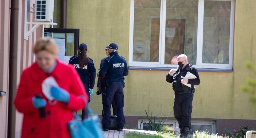 Alarm bombowy w starostwie. Urzędnicy zostali ewakuowani