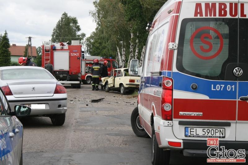 Kierowca walczy o życie. Groźny wypadek na drodze Ryki-Edwardów