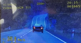 Trzy prawa jazdy zatrzymane na DK48. Kierowcy pędzili nawet 145 km/h