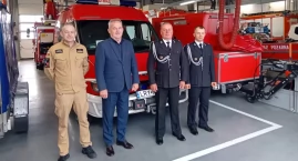 Ochotnicy z Brzezin i Ułęża z nowymi samochodami. Ur&hellip;