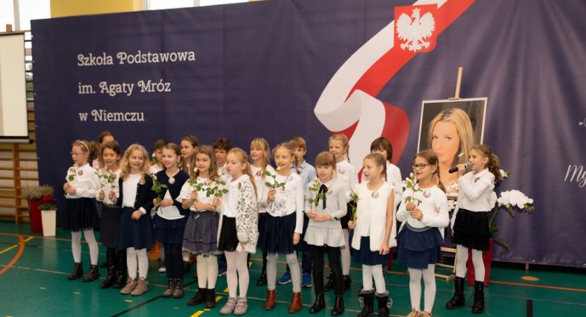Agata Mróz patronką Szkoły Podstawowej w Niemczu. W placówce odbyły się oficjalne uroczystości
