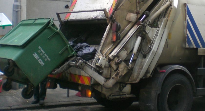 Problemy z odbiorem odpadów na terenie gminy Osielsko. Urząd przeprasza