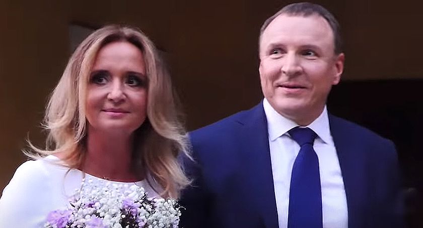 Joanna Kurska URODZIŁA córkę! Jacek Kurski obejrzał poród online?
