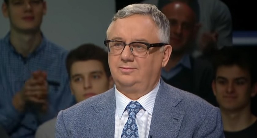 Milioner Janusz Filipiak poucza Polaków: Nie mają tyle żreć i nie latać
