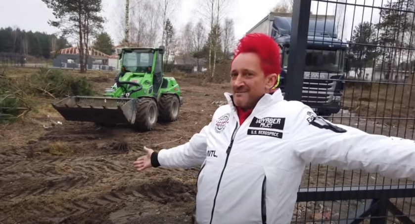 Michał Wiśniewski pokaże budowę nowego domu. A podobno jest bankrutem