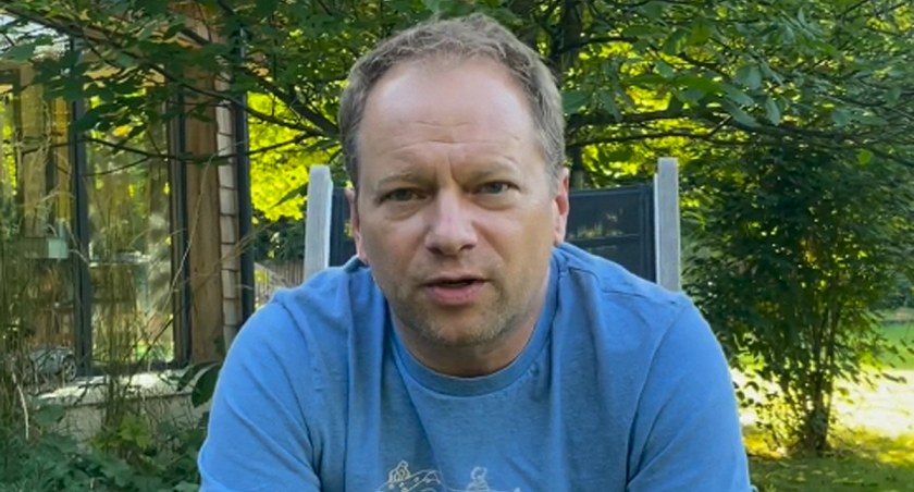 Maciej Stuhr prosi o pomoc i pieniądze. Mówi o ciężkiej odmianie raka