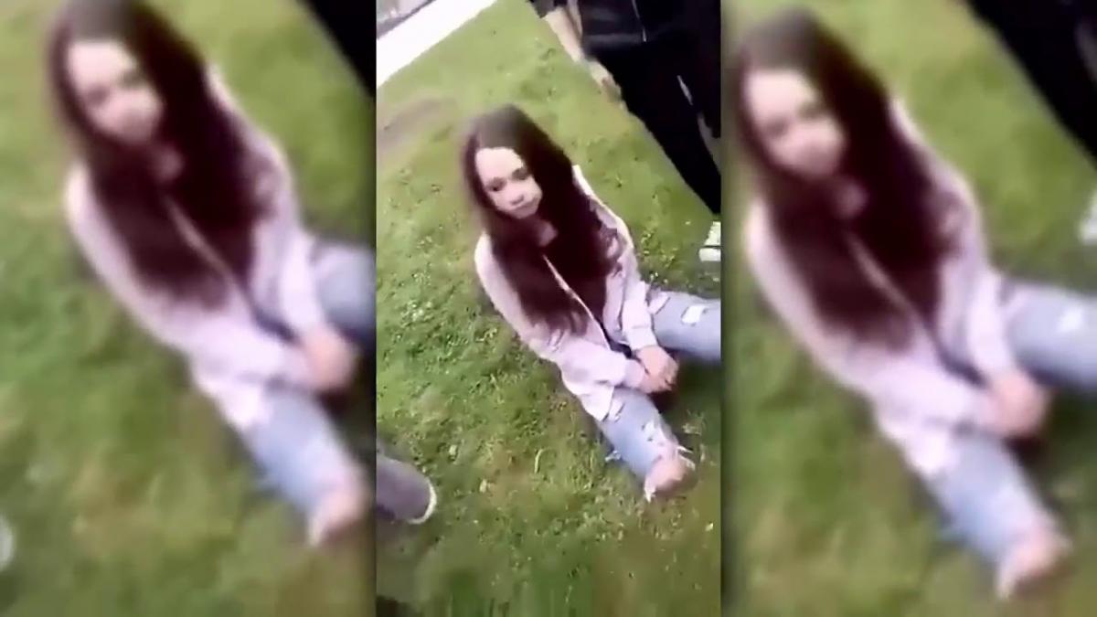 Nastolatki chciały nakarmić koleżankę niedopałkami papierosów! Szokujące video