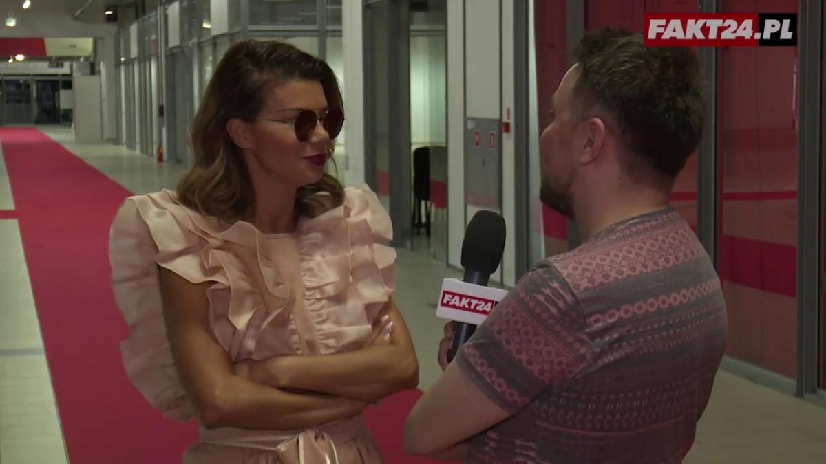 Edyta Górniak prowadziła auto bez prawa jazdy! Sprawdź, kto ją do tego namówił