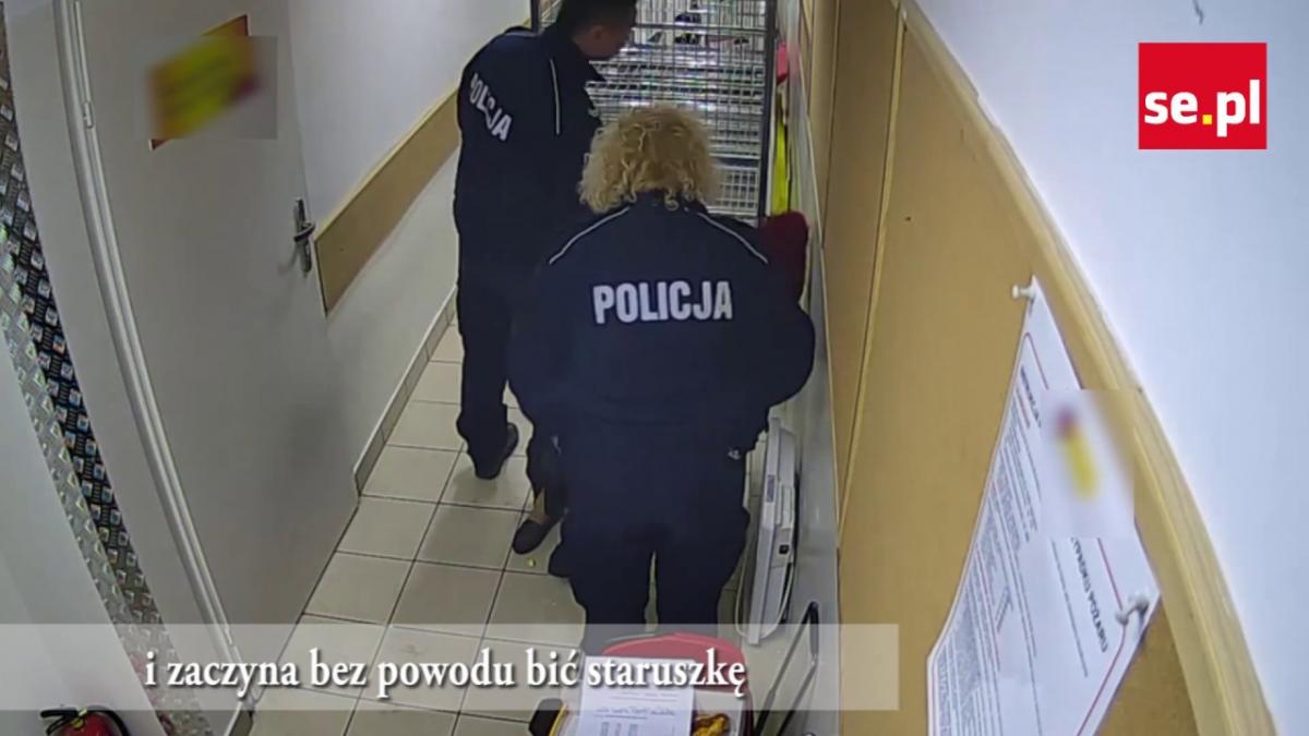 Policjanci pobili staruszkę w markecie. Całe zajście zarejestrowały kamery! VIDEO