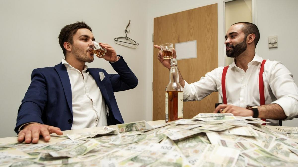 Pitbull - odgrzewane kotlety. Zobacz zabawną parodię kultowego filmu Patryka Vegi