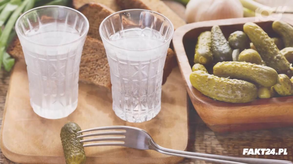 Ile kalorii zawierają popularne alkohole? Unikaj ich, jeśli jesteś na diecie!
