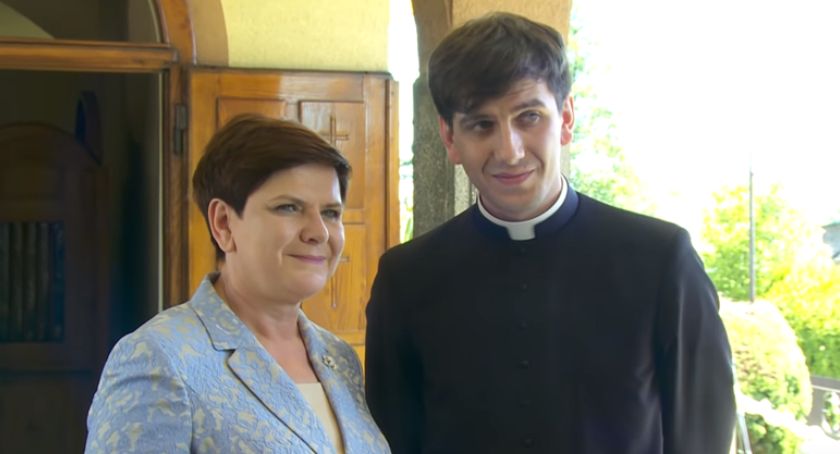 Syn Beaty Szydło zrezygnował z kapłaństwa: Moja reputacja jest zdruzgotana przez plotki