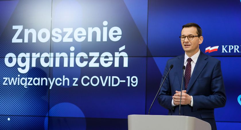 Z ostatniej chwili: Restauracje, fryzjerzy, kosmetyczki i uczniowie wracają!