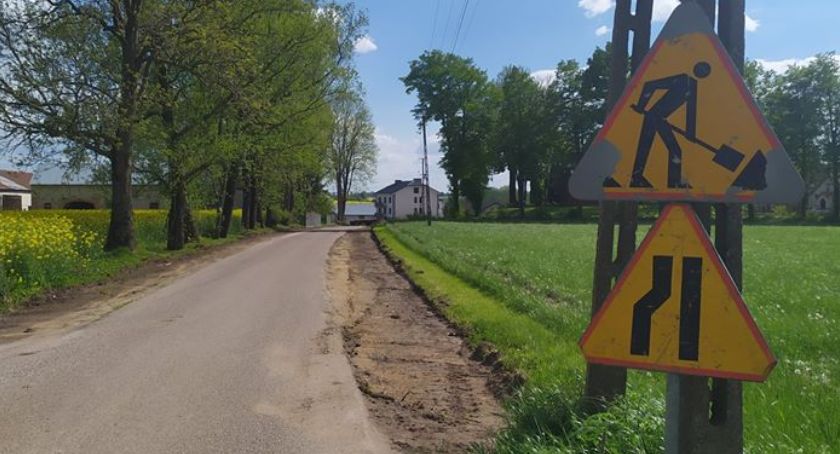 Rozpoczęła się przebudowa dróg w miejscowości Węgra