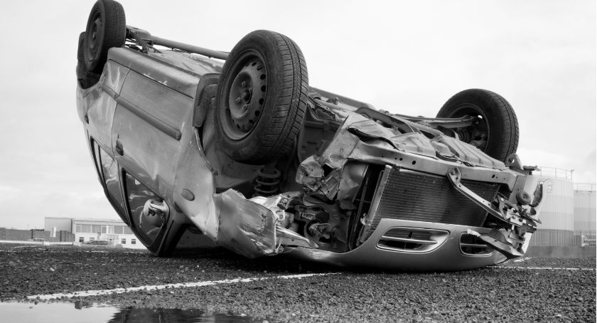 W wyniku wypadku zginął 21 letni kierujący BMW