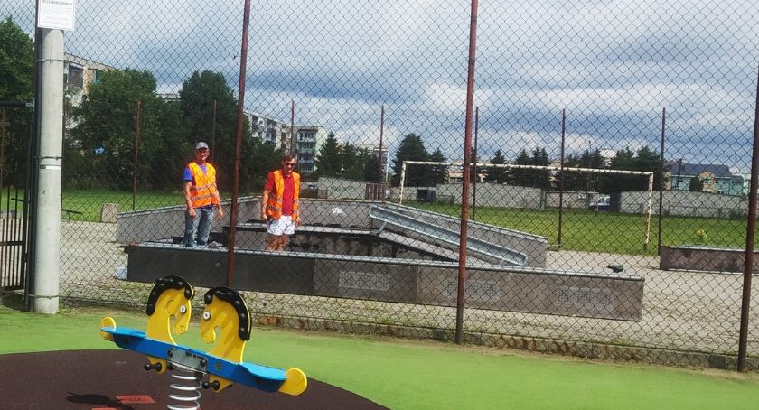 Rozpoczęła się długo wyczekiwana modernizacja skateparku