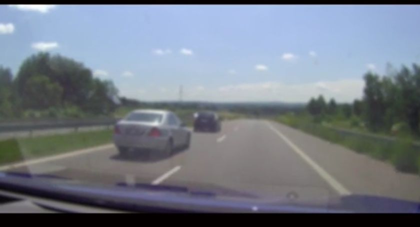 Przasnyszanin na S7. Co najmniej przez 50 kilometrów blokował lewy pas  