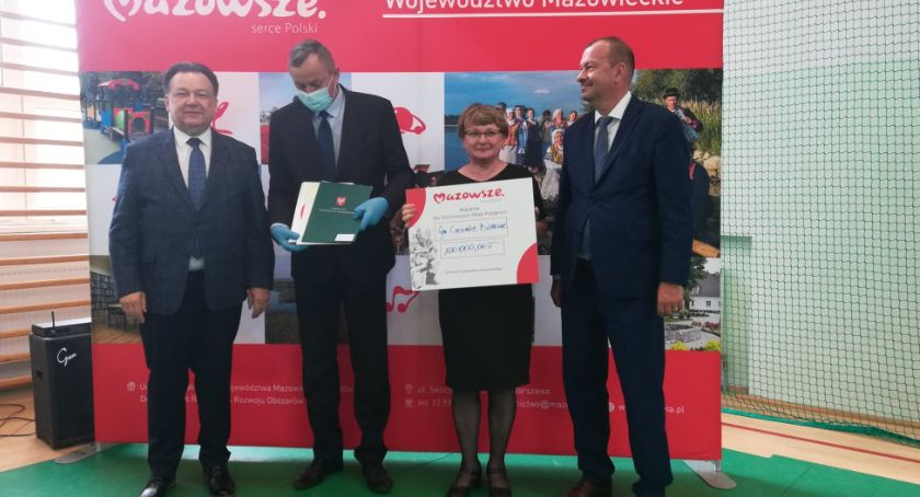 100 tys. zł z budżetu Mazowsza dla Gminy Czernice Borowe na zakup wozu strażackiego dla OSP Węgra
