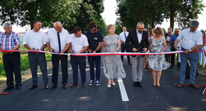 Otwarcie dróg powiatowych w gminie Krzynowłoga Mała